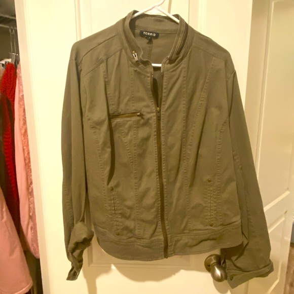 Military style jacket - Picture 1 of 3